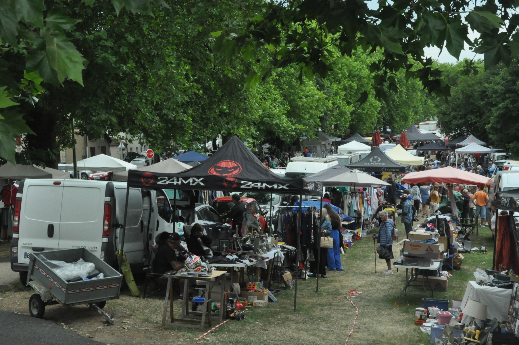 Vide grenier de la foire à la laine